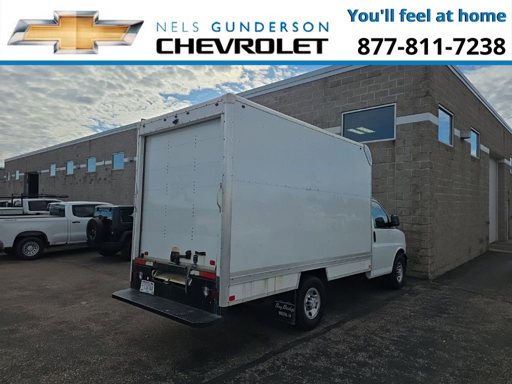 2018 Chevrolet Express 3500 Base Cutaway Van photo 3