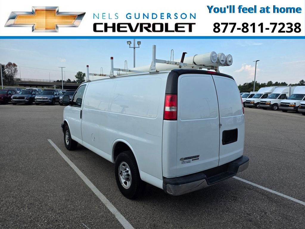 2016 Chevrolet Express Cargo 3500 Base photo 3