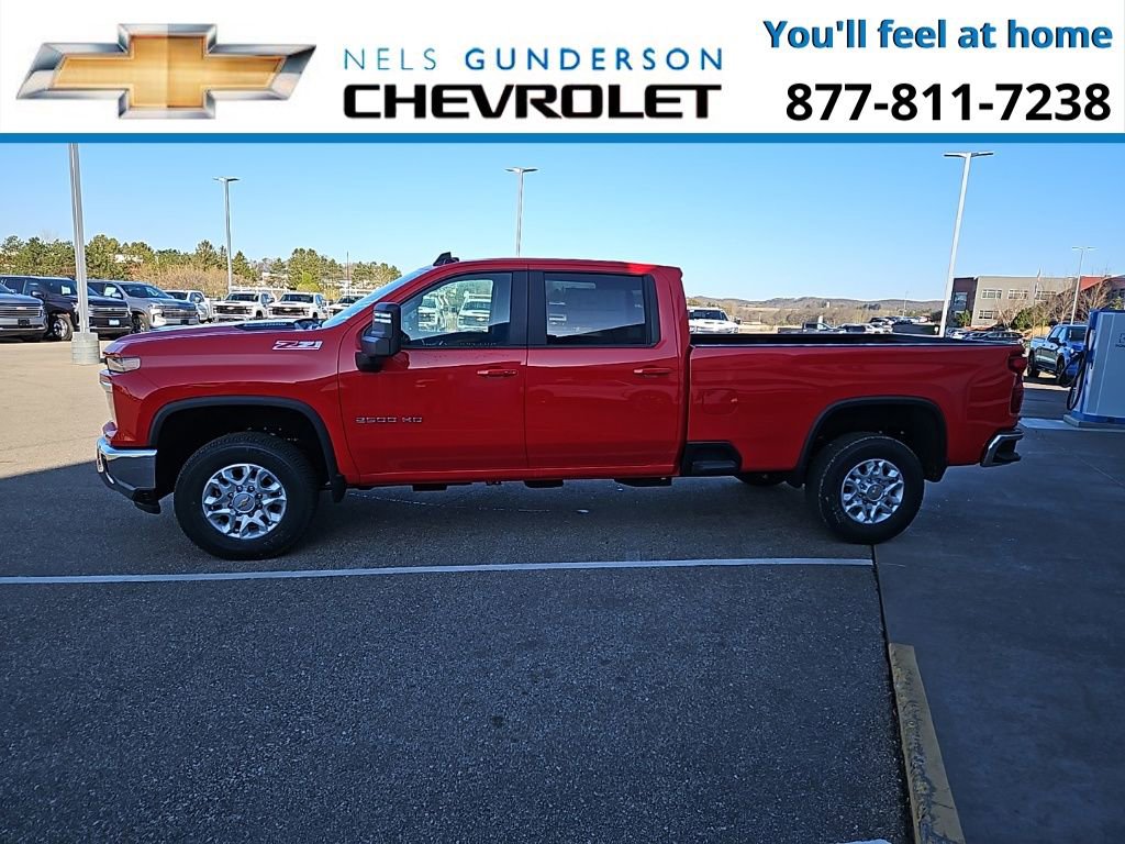 2024 Chevrolet Silverado 2500HD LT photo 4