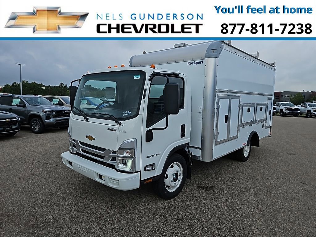 2025 Chevrolet Silverado 4500HD Base photo 2