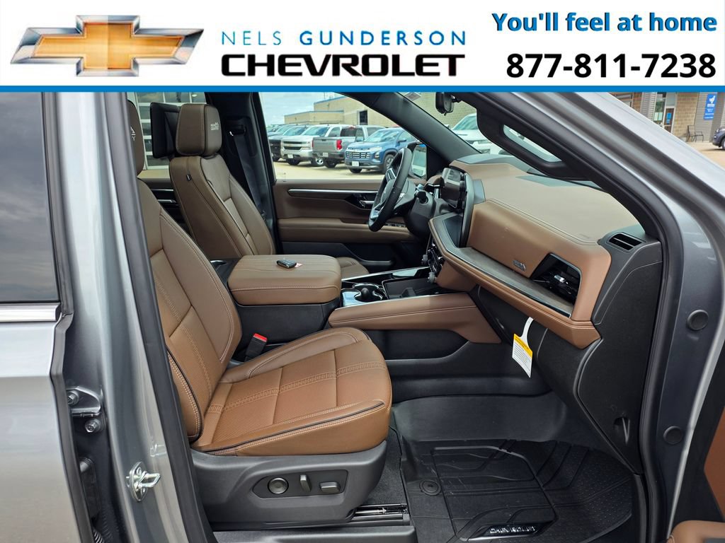 2026 Chevrolet Suburban High Country - Photo 18
