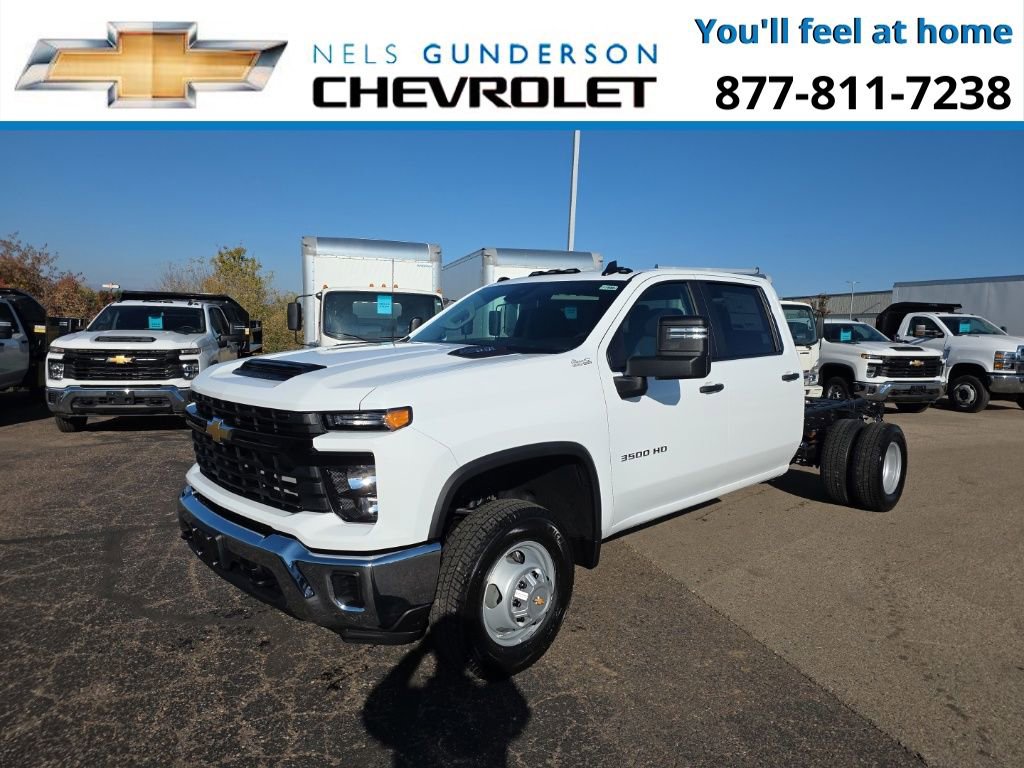 2026 Chevrolet Silverado 3500HD Work Truck photo 2