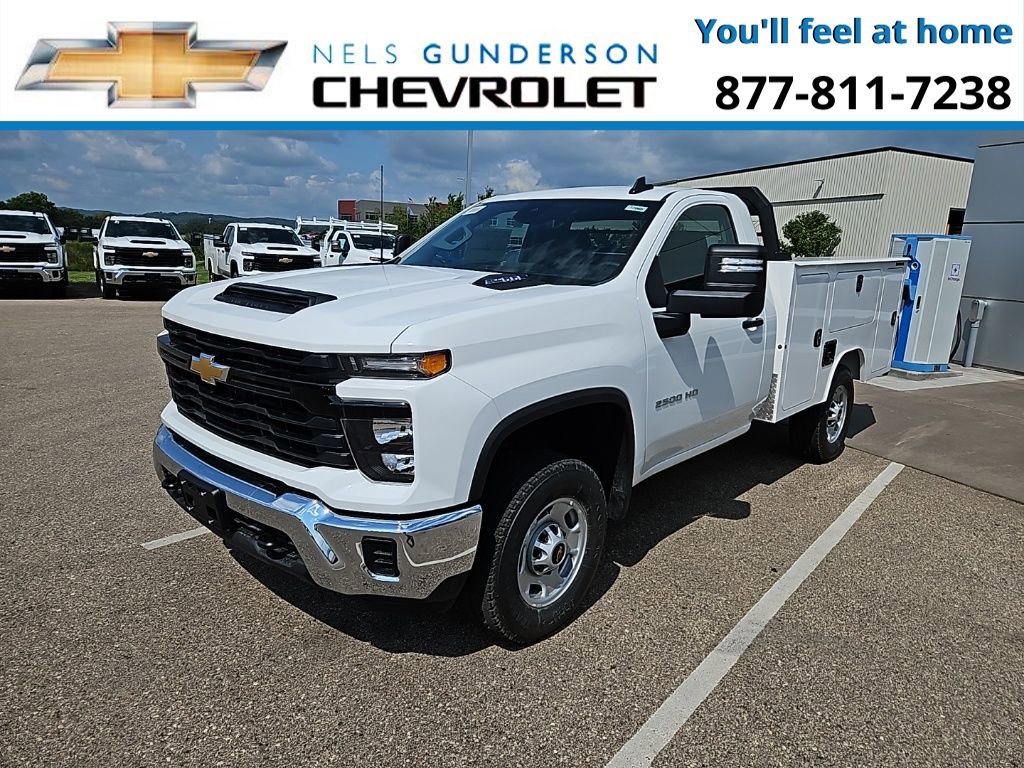 2024 Chevrolet Silverado 2500HD photo 2