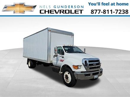 2011 Ford Super Duty F-750 Straight XL