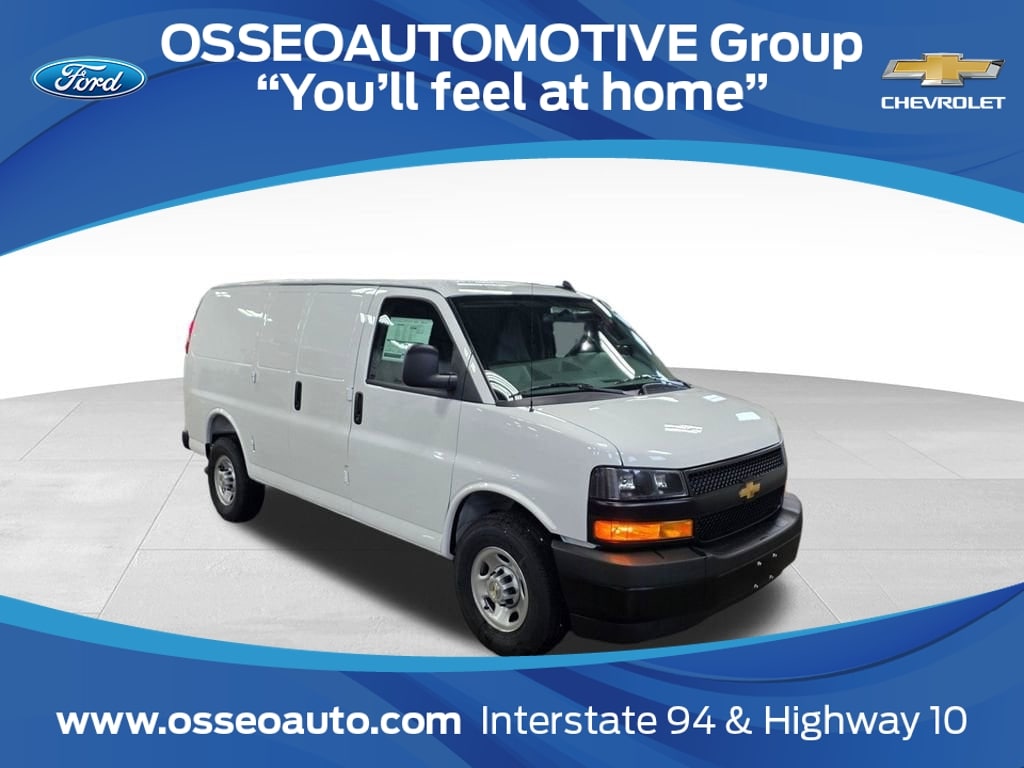 2026 Chevrolet Express 2500 Work Van HD's photo