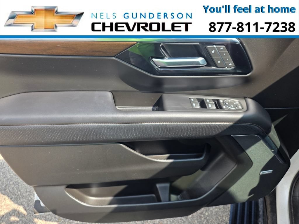 2025 Chevrolet Suburban High Country - Photo 19