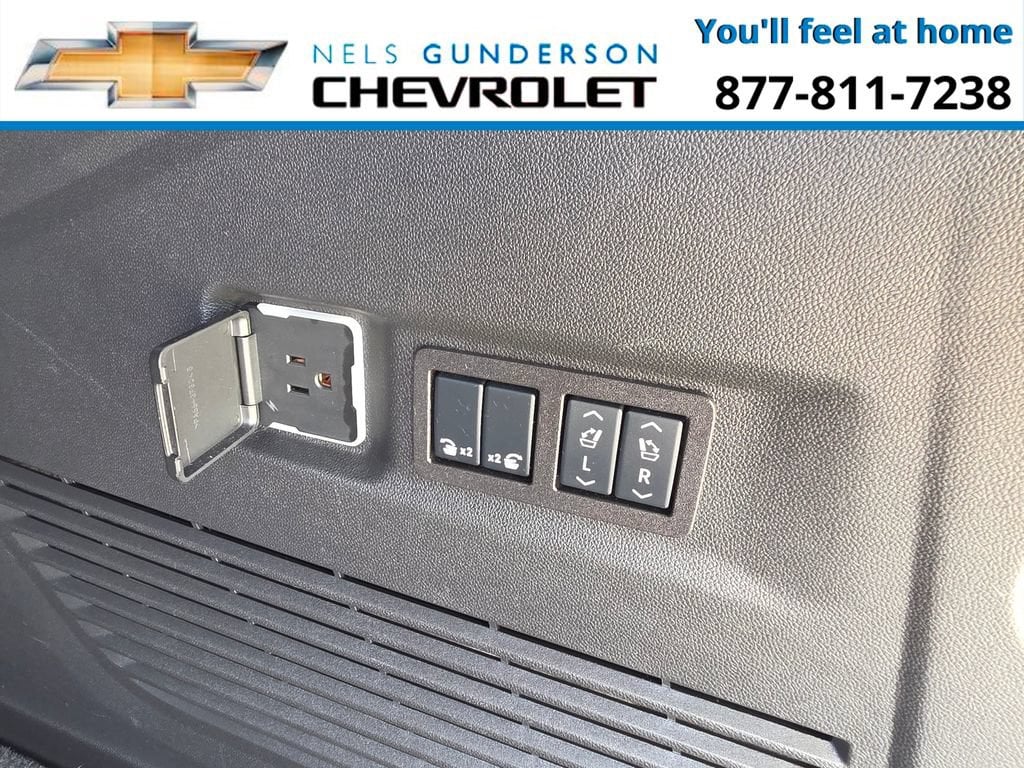 2025 Chevrolet Suburban High Country - Photo 10