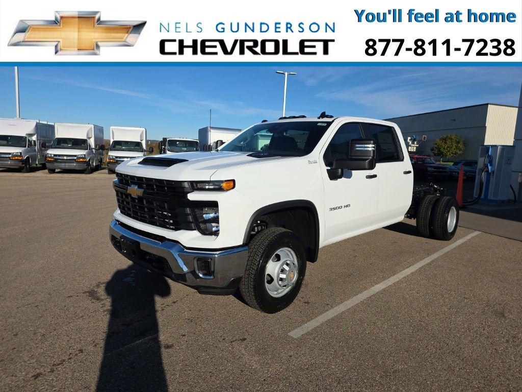 2026 Chevrolet Silverado 3500HD Work Truck photo 2