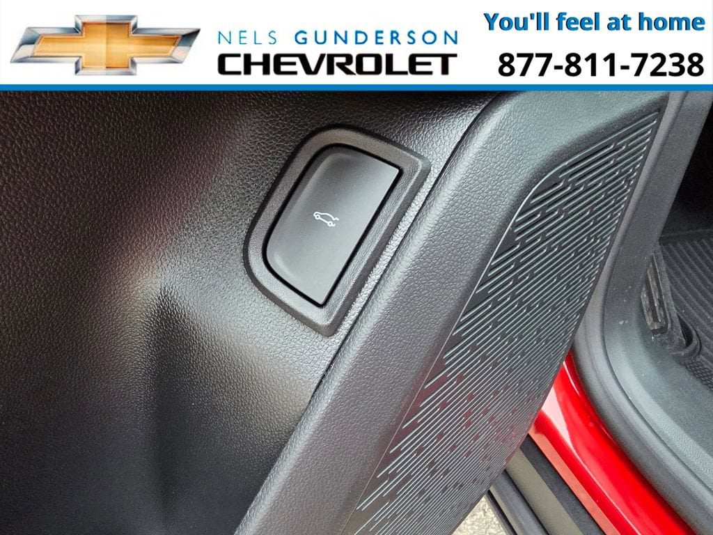 2027 Chevrolet Equinox LT - Photo 17