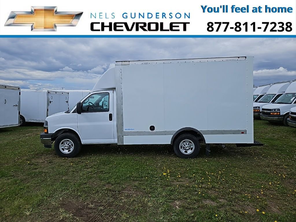 2023 Chevrolet Express 3500 Cutaway Van photo 3