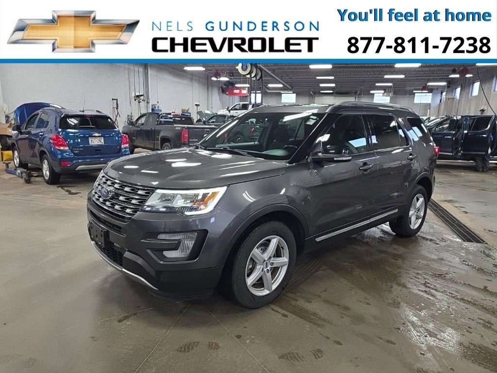 Used 2017 Ford Explorer XLT