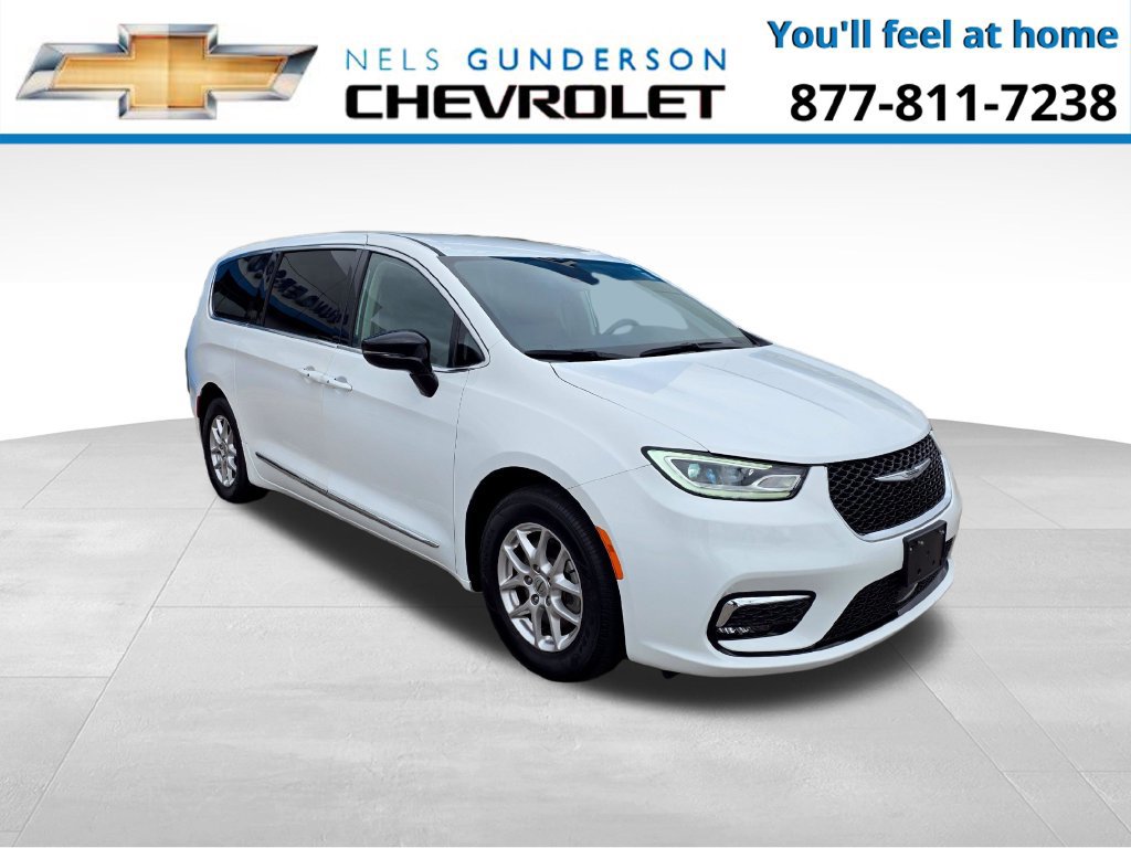 Used 2024 Chrysler Pacifica Touring L Minivan