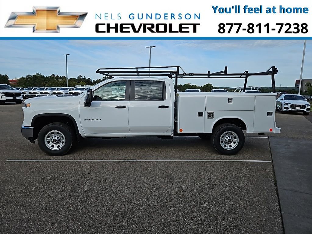 2024 Chevrolet Silverado 3500HD photo 2