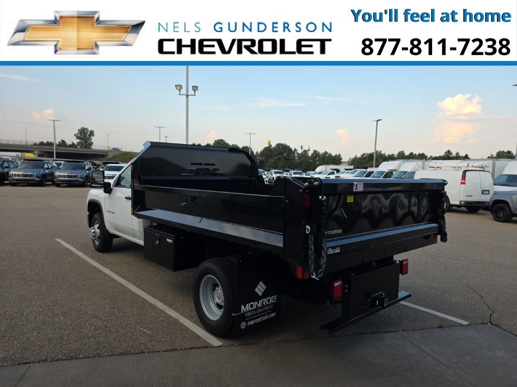 2025 Chevrolet Silverado 3500HD Work Truck photo 2