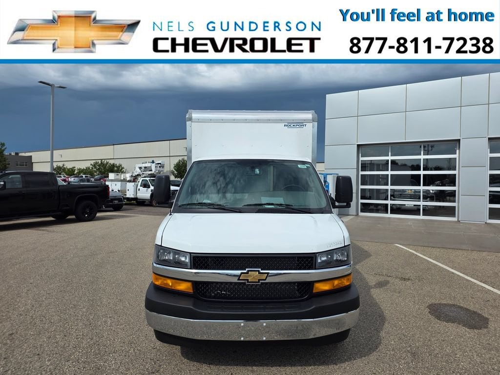 New 2026 Chevrolet Express Cutaway 3500 1WT Cutaway Van