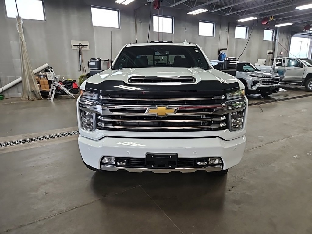 Used 2023 Chevrolet Silverado 3500HD High Country with VIN 1GC4YVEY7PF177383 for sale in Osseo, WI
