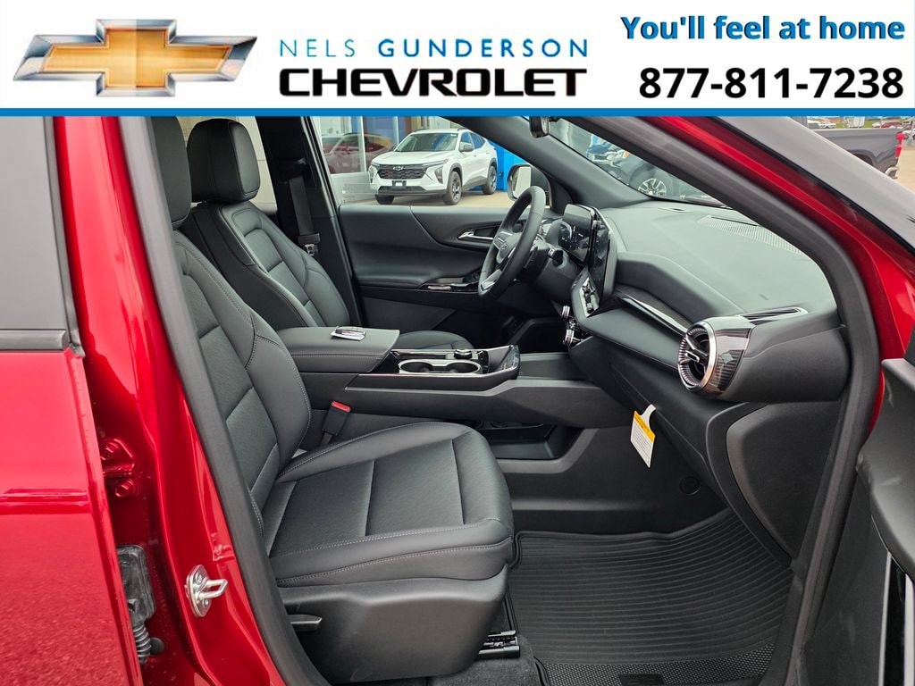 2027 Chevrolet Equinox LT - Photo 13