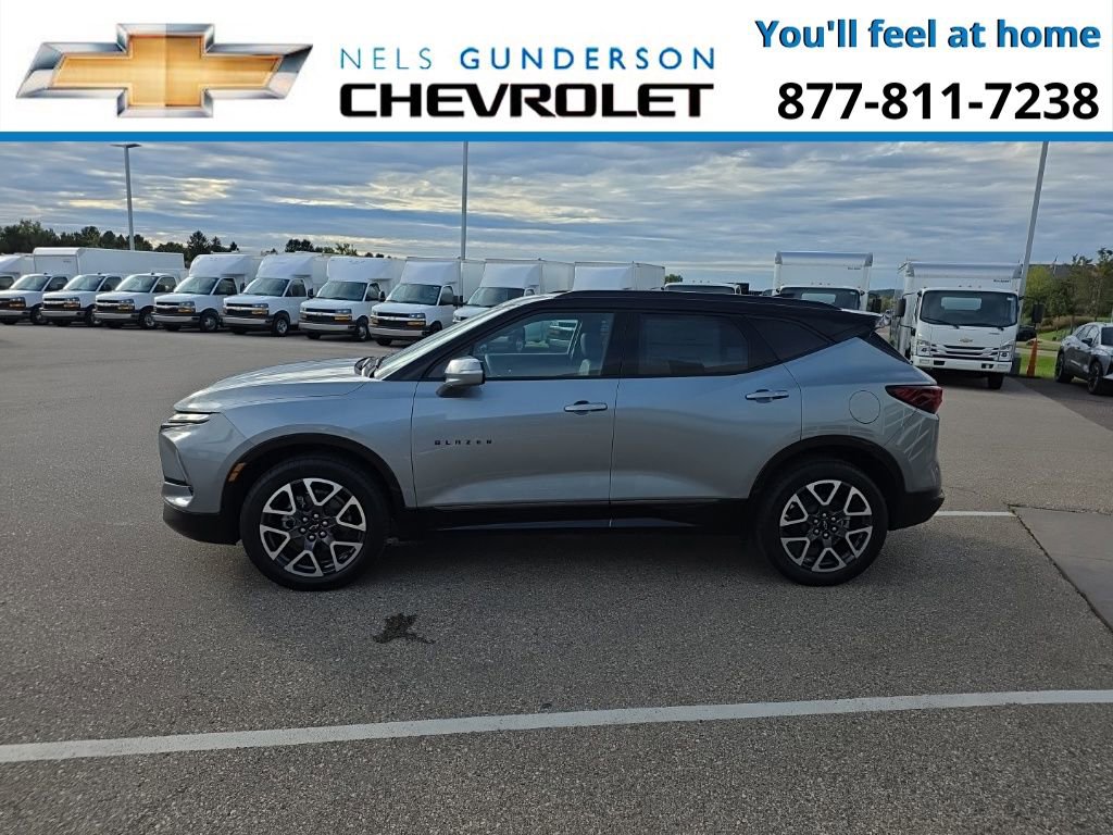 2025 Chevrolet Blazer RS photo 4