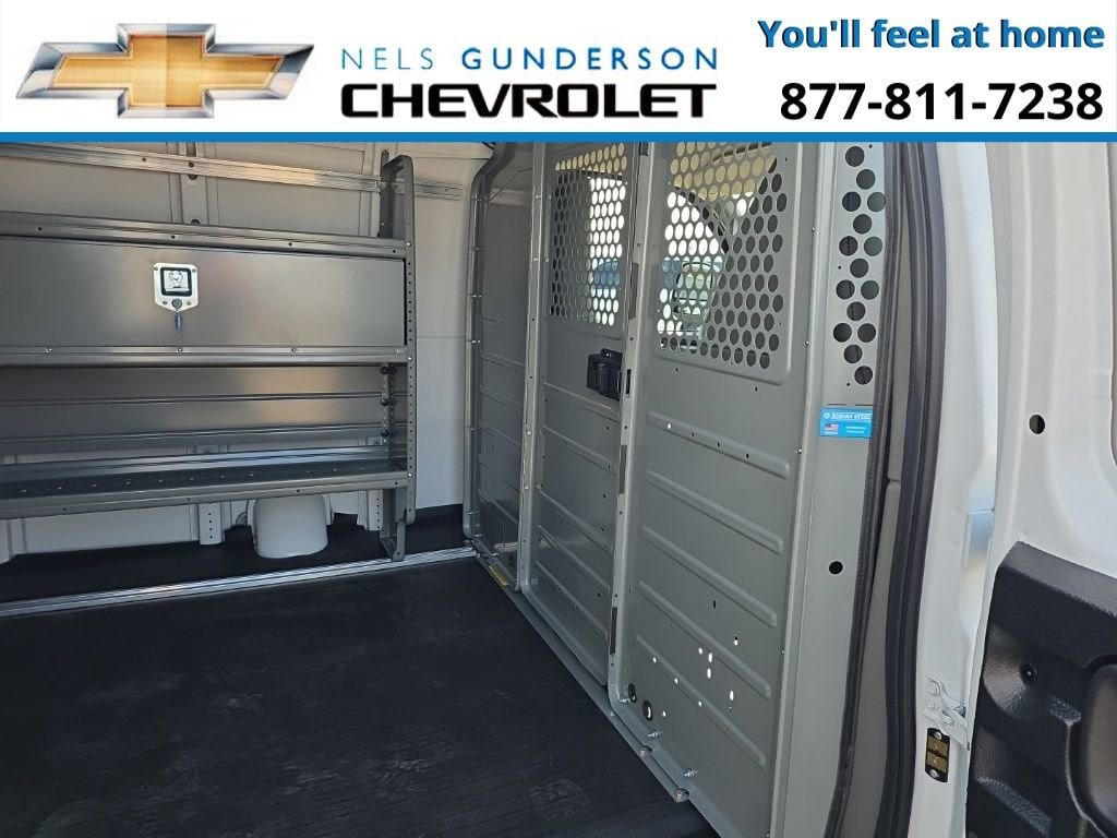 2025 Chevrolet Express Cargo Work Van - Photo 9