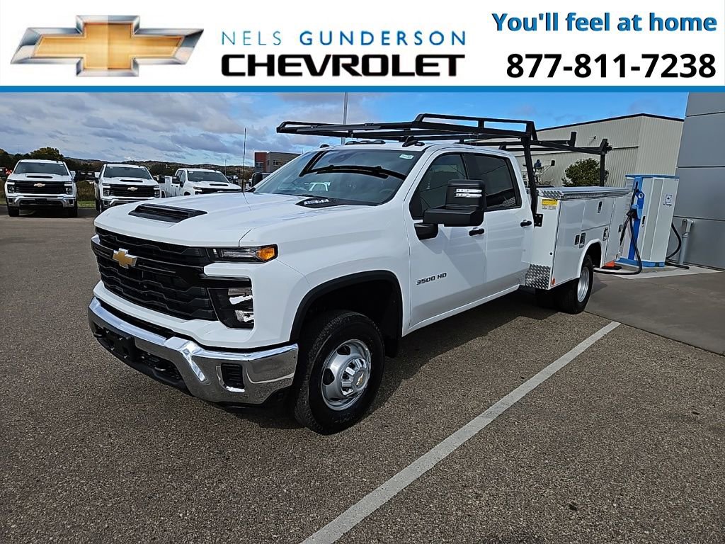 2024 Chevrolet Silverado 3500HD Work Truck photo 2