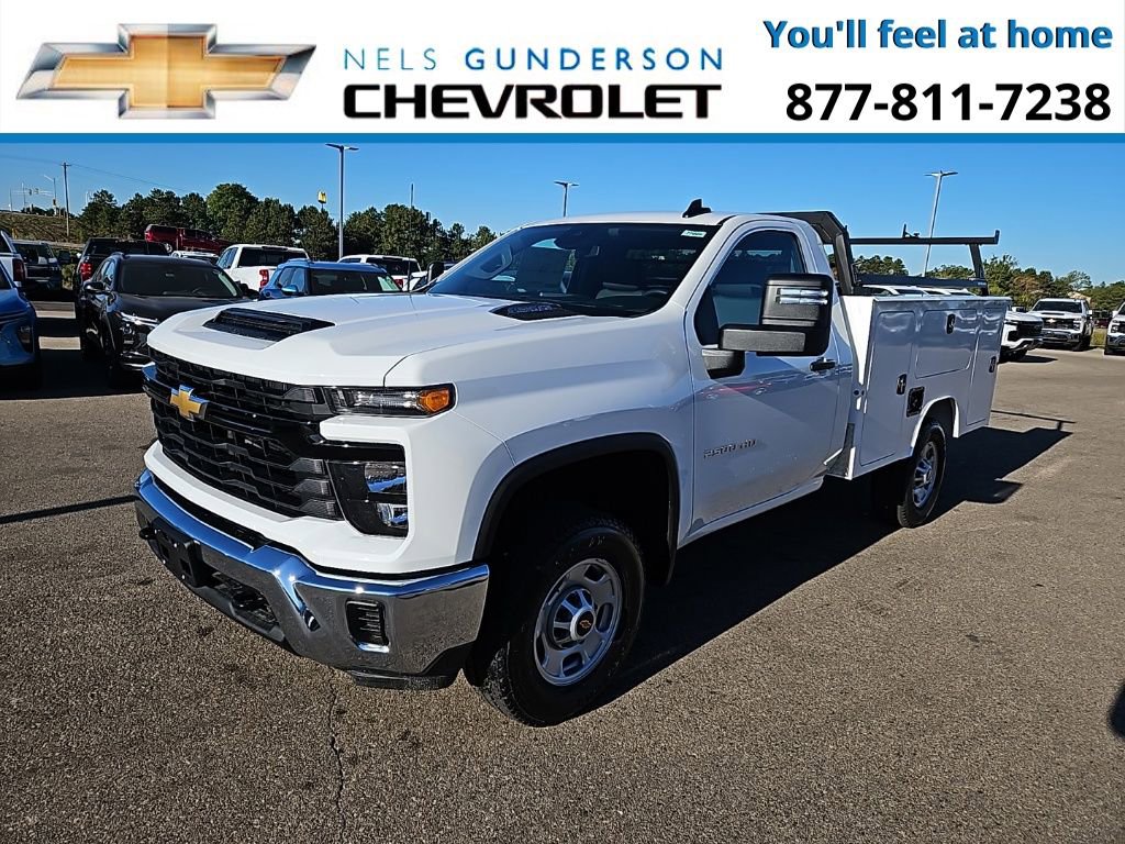 2024 Chevrolet Silverado 2500HD photo 2