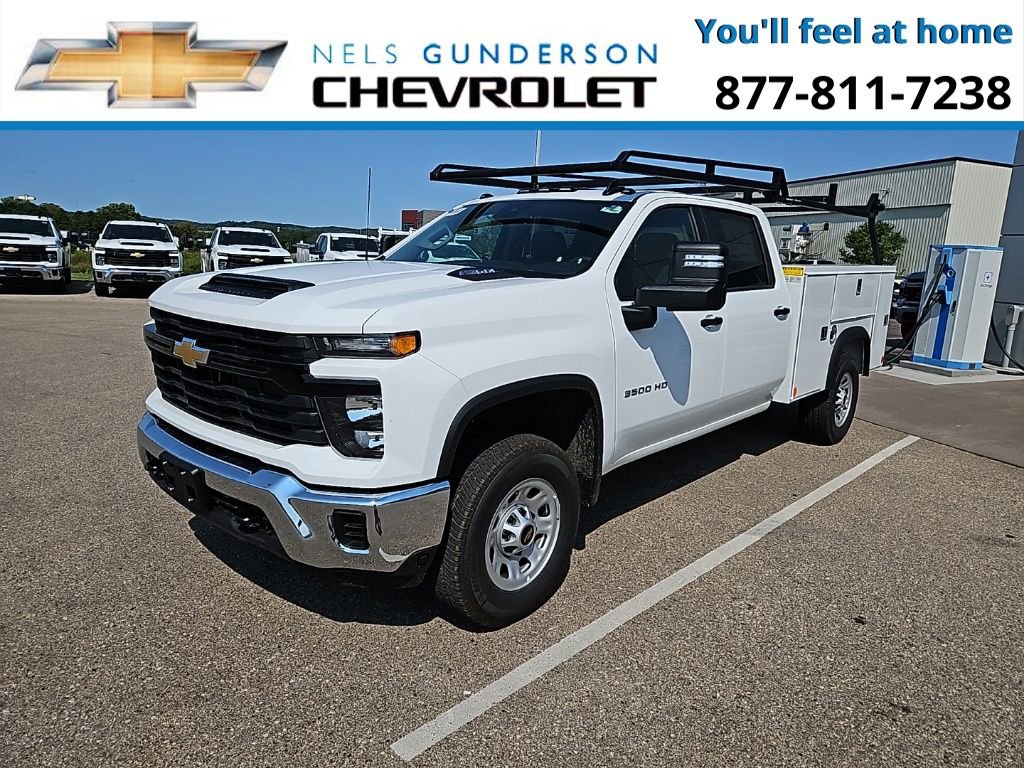 2024 Chevrolet Silverado 3500HD photo 2