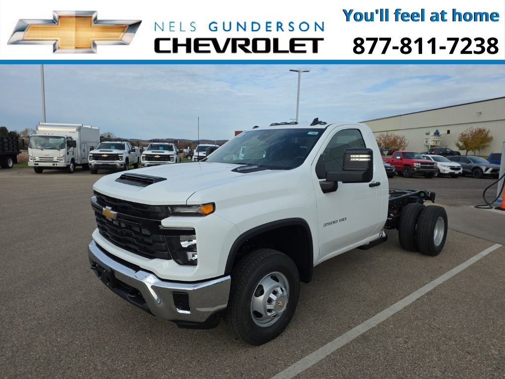 2026 Chevrolet Silverado 3500HD Work Truck photo 2
