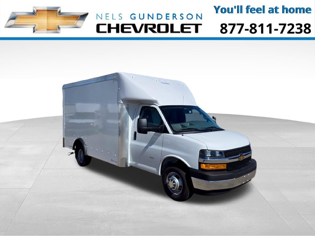 2026 Chevrolet Express Cutaway Base