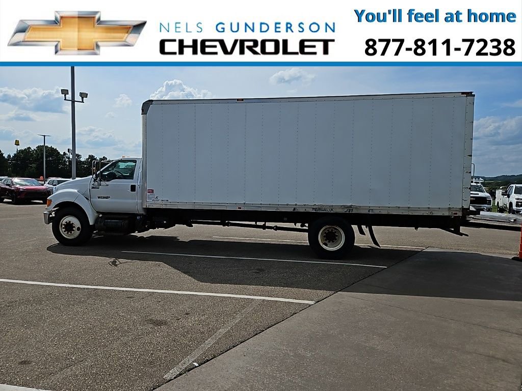 2011 Ford F-750 SuperCab XL photo 3