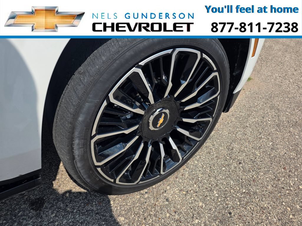 2025 Chevrolet Suburban High Country - Photo 8