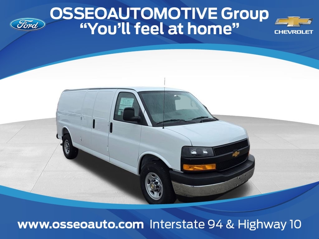 2026 Chevrolet Express 3500 Extended Work Van's photo
