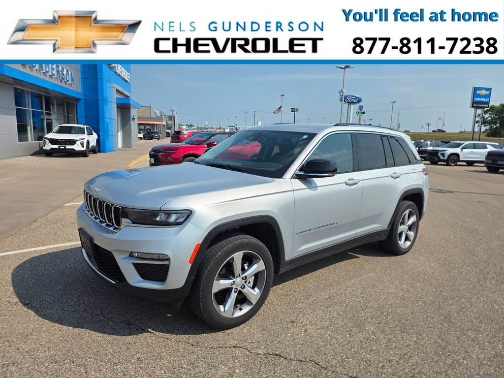Used 2024 Jeep Grand Cherokee Limited 4x4 SUV