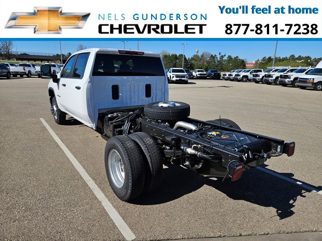 2025 Chevrolet Silverado 3500HD Work Truck photo 4