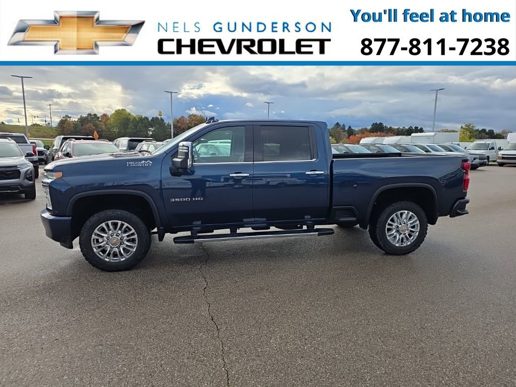2021 Chevrolet Silverado 3500HD High Country photo 2