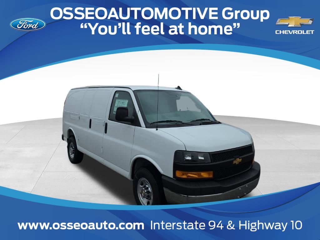 2025 Chevrolet Express 2500 Work Van HD's photo
