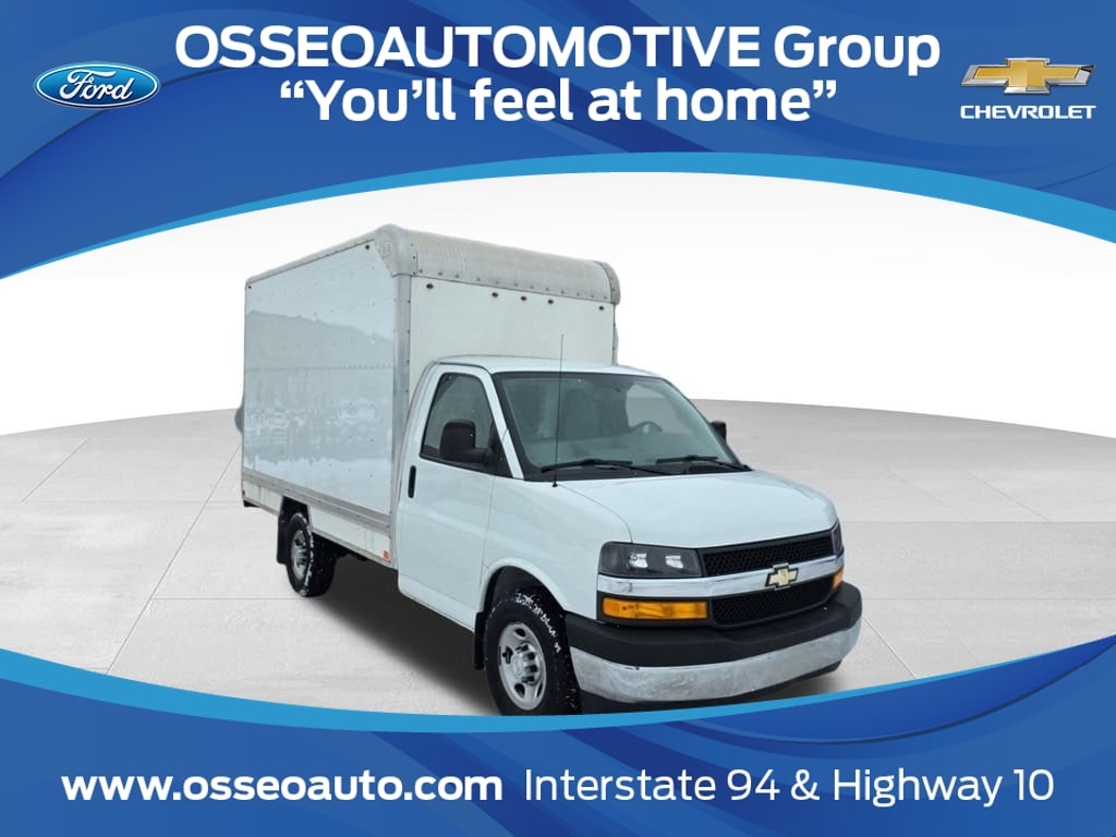 2018 Chevrolet Express Cutaway Base's photo