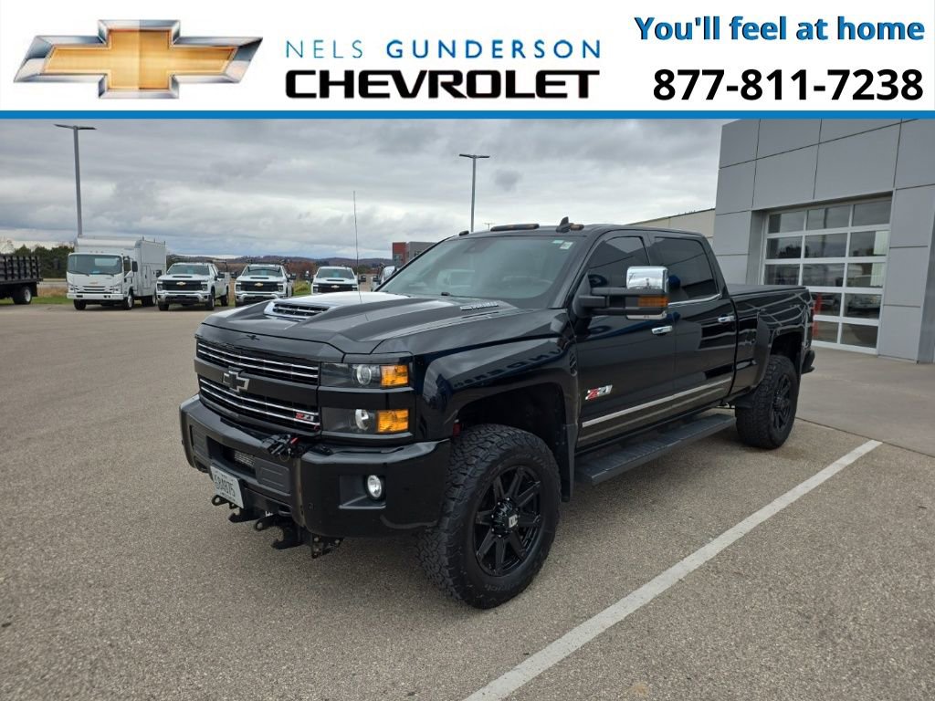 2017 Chevrolet Silverado 3500HD LTZ photo 3