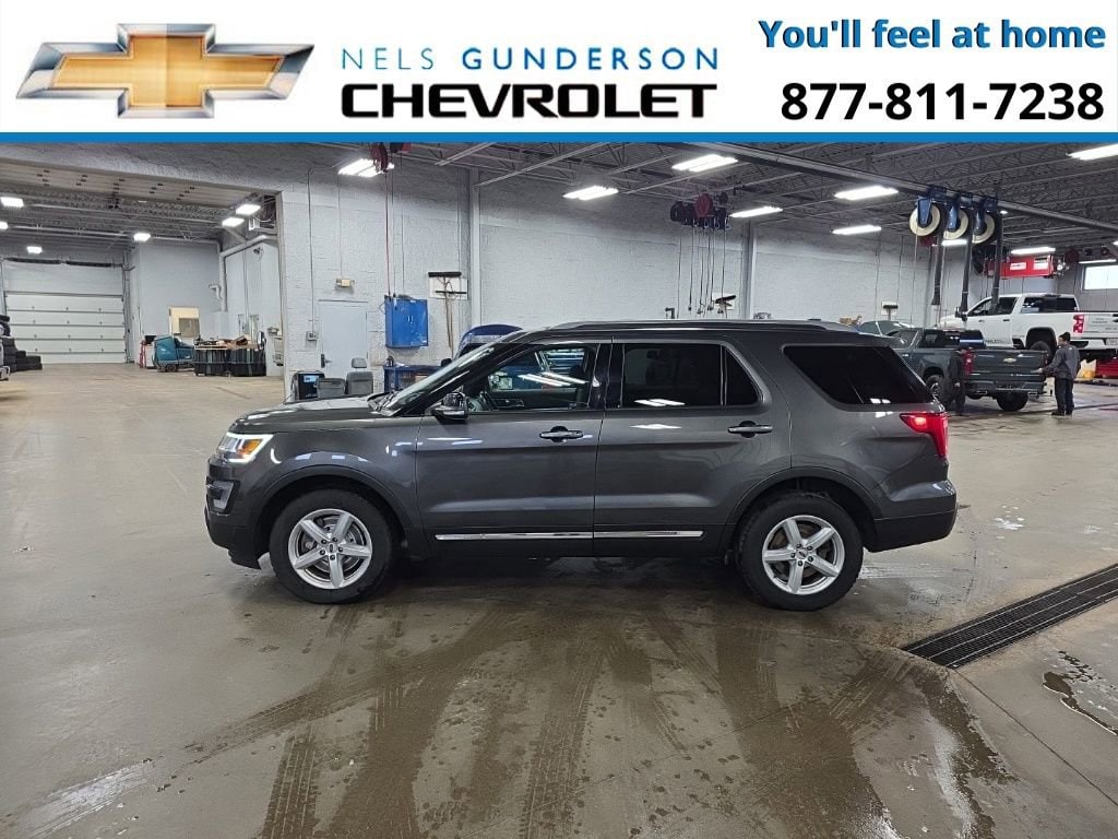 Used 2017 Ford Explorer XLT
