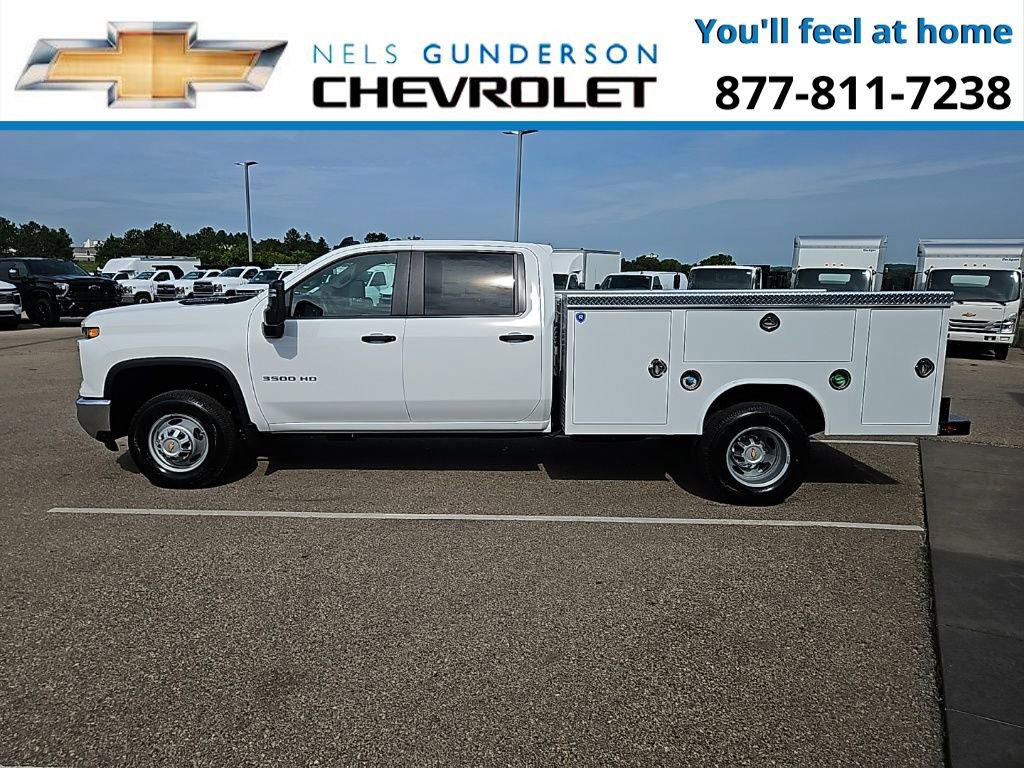 2025 Chevrolet Silverado 3500HD Work Truck photo 3