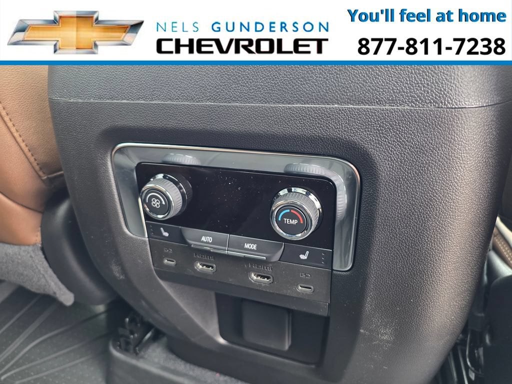 2026 Chevrolet Suburban High Country - Photo 16