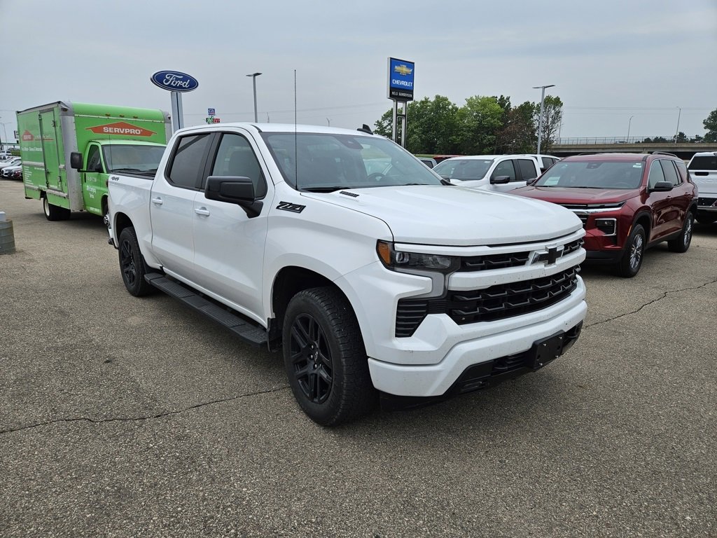 Certified 2024 Chevrolet Silverado 1500 RST with VIN 1GCUDEE86RZ290755 for sale in Osseo, WI