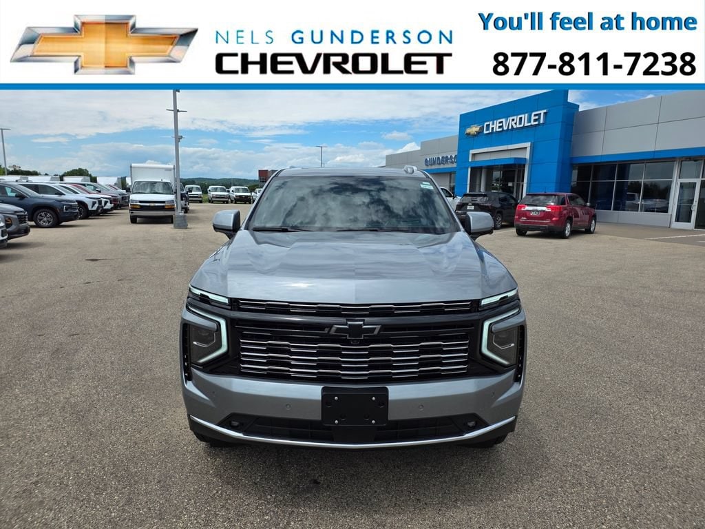 2026 Chevrolet Suburban High Country - Photo 2