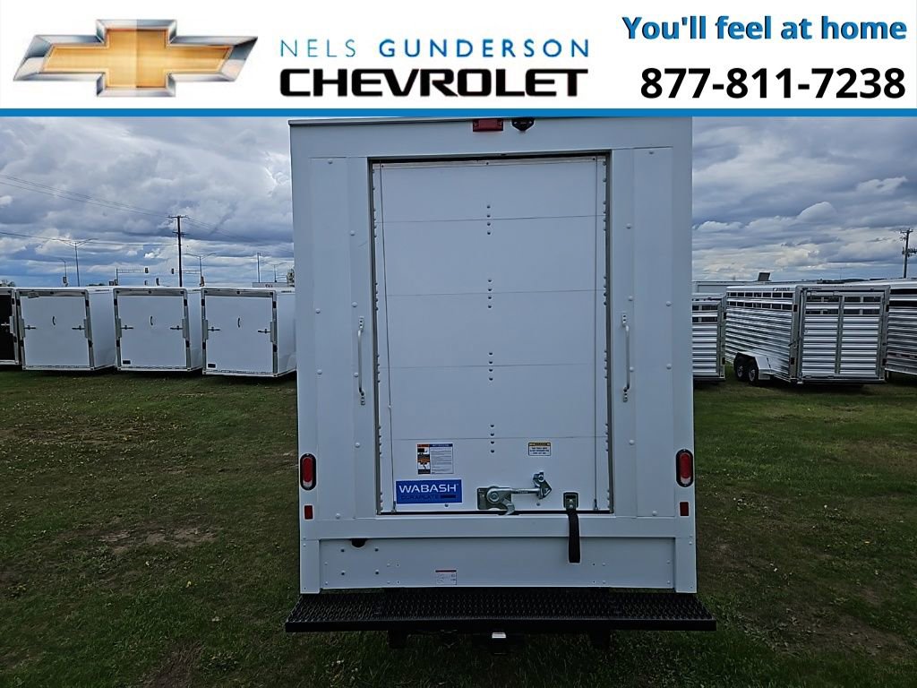 2023 Chevrolet Express Cutaway 3500 photo 3