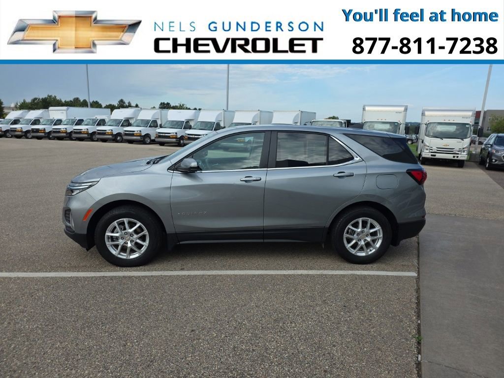 2024 Chevrolet Equinox LT photo 2
