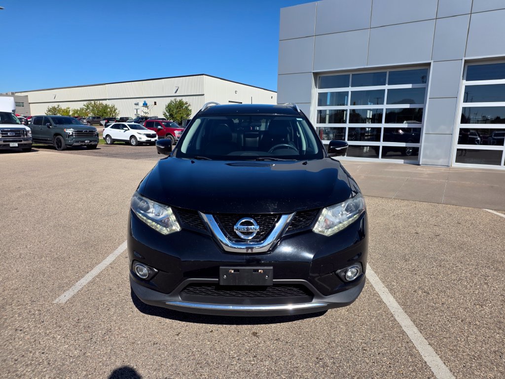 Used 2015 Nissan Rogue SL with VIN 5N1AT2MV9FC855232 for sale in Osseo, WI