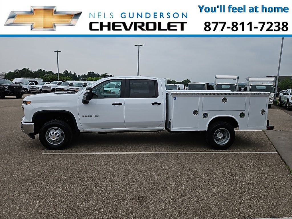 2025 Chevrolet Silverado 3500HD Work Truck photo 3