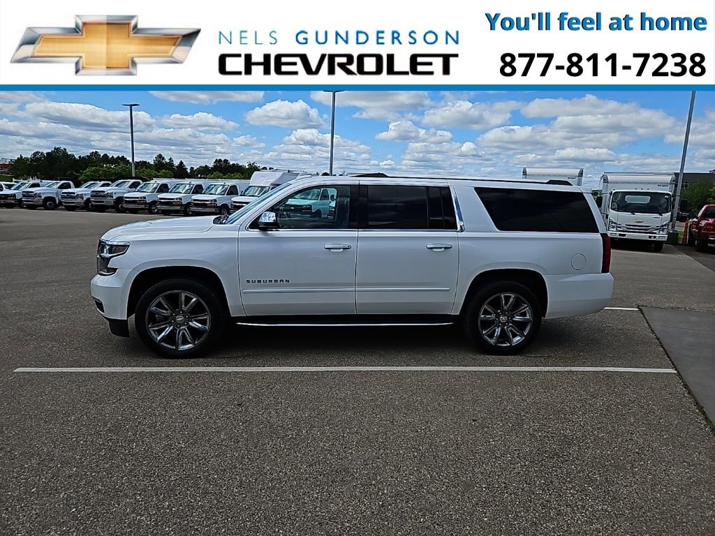2018 Chevrolet Suburban Premier photo 4