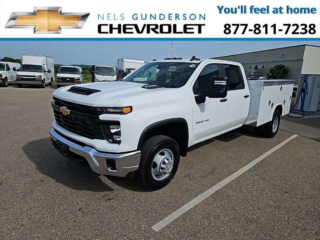 2025 Chevrolet Silverado 3500HD Work Truck photo 2