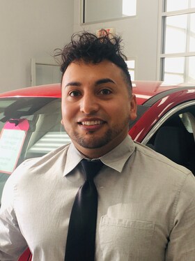 Staff member Carlos Abarca from ID_4677394ef64e