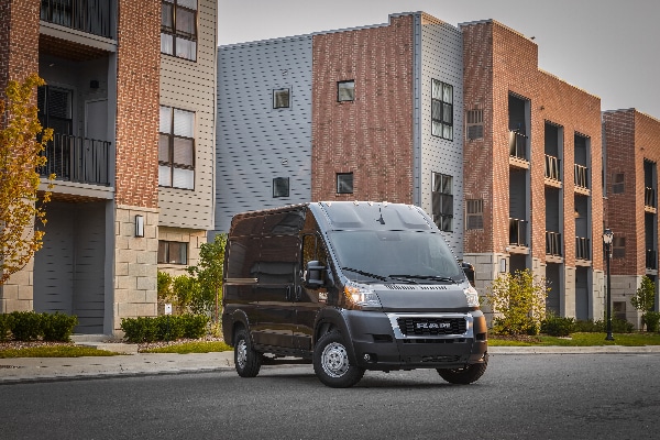 2022-RAM-Promaster-3500-HighRoof-Van-L01-600x400.jpg